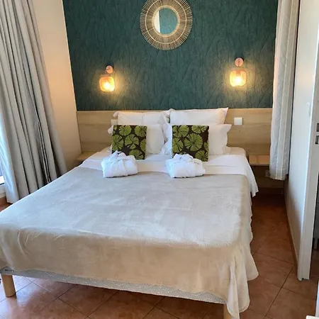 Rooftop- Jacuzzi - Terrasse - Parking Appartement Antibes