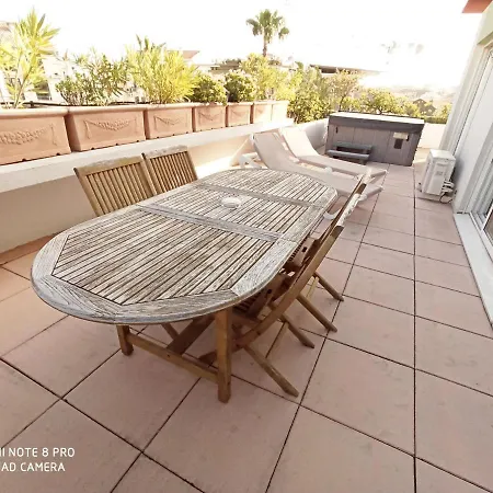 Appartement Rooftop- Jacuzzi - Terrasse - Parking Antibes