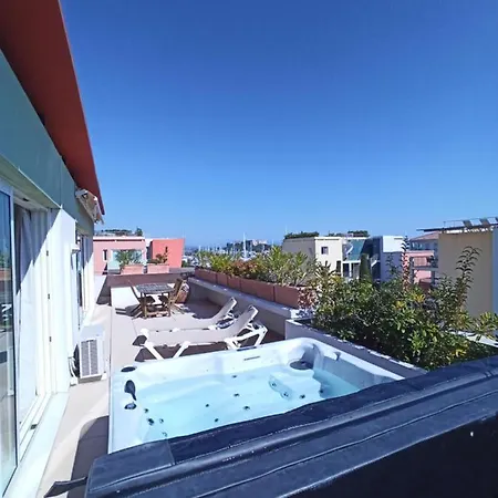 Rooftop- Jacuzzi - Terrasse - Parking Appartement
